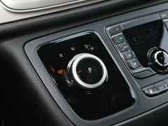 2021款 上汽大通G10 2.0T 自动智享版 汽油 7座