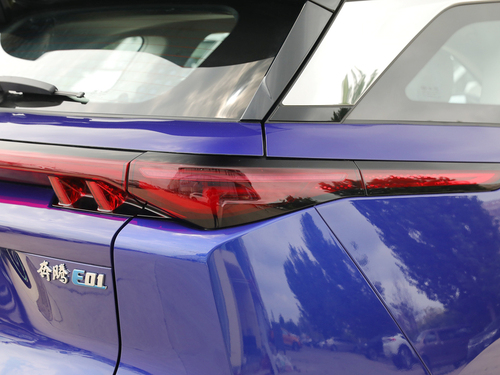 2020款 奔腾E01 空间曲率型