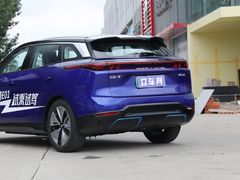 2020款 奔腾E01 空间曲率型