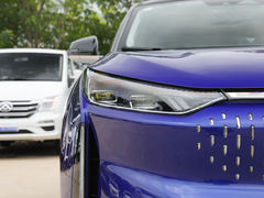 2020款 奔腾E01 空间曲率型