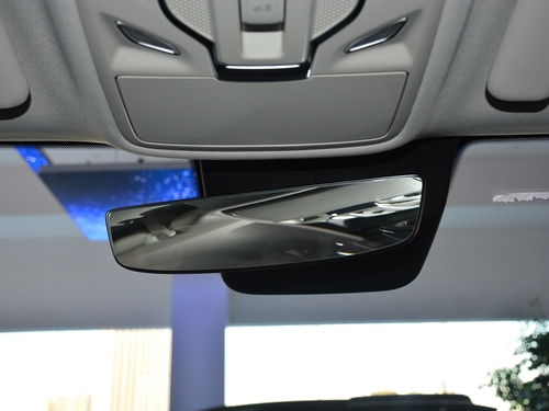 2022款 荣威RX5 MAX 330TGI 自动有为尊贵版