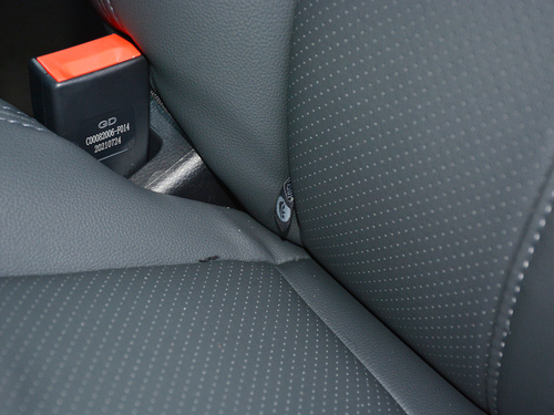 2022款 上汽大通 G10 2.0T 自动精英版 汽油 9座