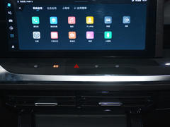 2022款 荣威RX5 MAX 330TGI 自动有为尊贵版