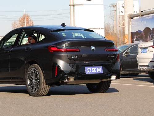 2022款 宝马X4 xDrive 30i M运动套装