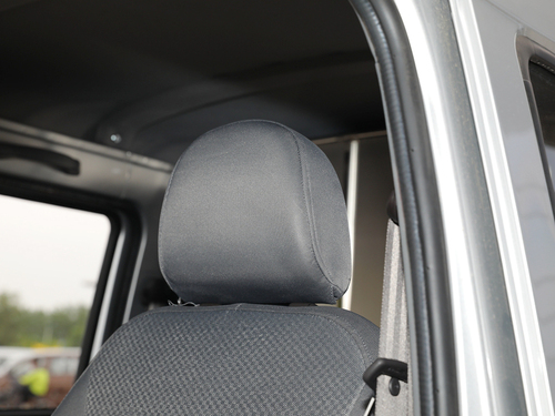 2021款 五菱荣光  1.5L加长基本型封窗车5座L3C