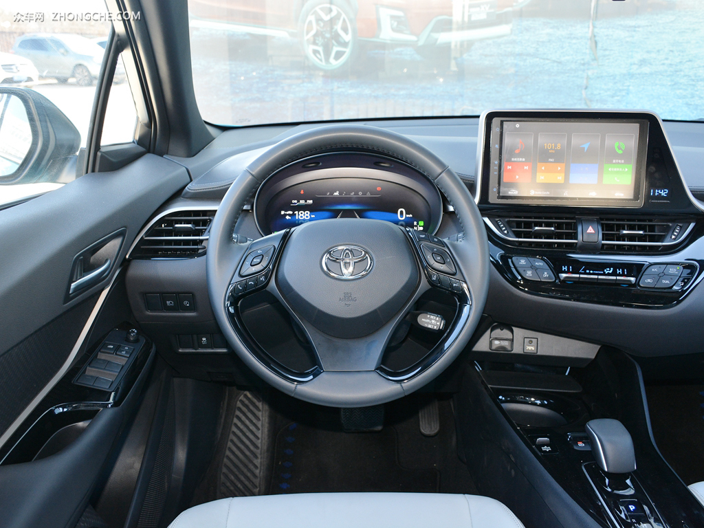 2020款 丰田c-hr ev 尊贵天窗版