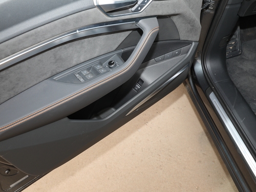 2021款 奥迪e-tron 50 quattro 臻选型