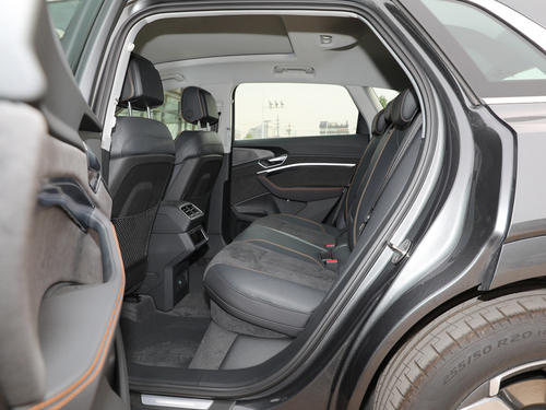 2021款 奥迪e-tron 50 quattro 臻选型