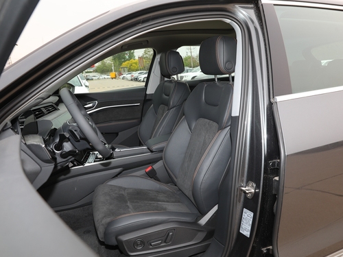 2021款 奥迪e-tron 50 quattro 臻选型