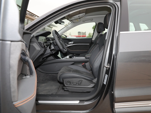 2021款 奥迪e-tron 50 quattro 臻选型