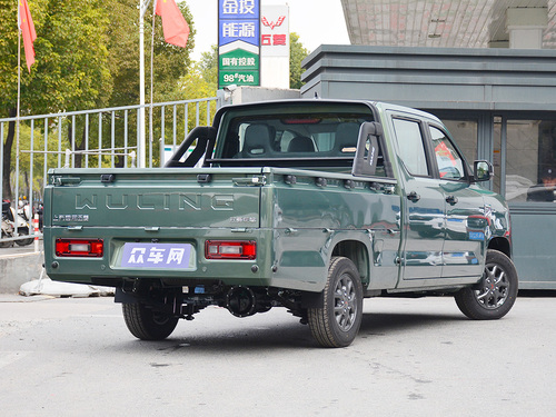 2021款 五菱征途 1.5L开拓型LAR