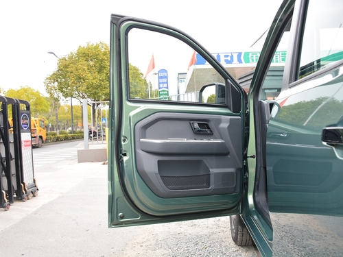 2021款 五菱征途 1.5L开拓型LAR