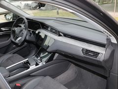 2021款 奥迪e-tron 50 quattro 臻选型