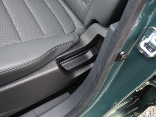 2021款 五菱征途 1.5L开拓型LAR