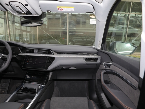 2021款 奥迪e-tron 50 quattro 臻选型