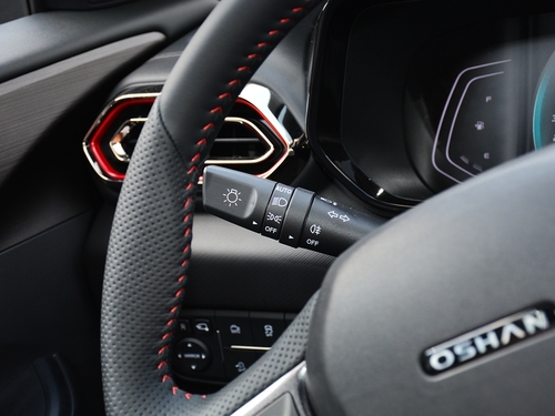 2021款 长安欧尚X5 1.5T DCT尊贵型