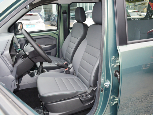 2021款 五菱征途 1.5L开拓型LAR