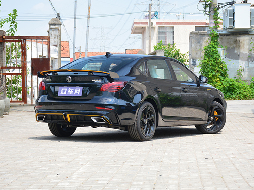 2021款 名爵6 Pro 1.5T 自动Trophy旗舰版