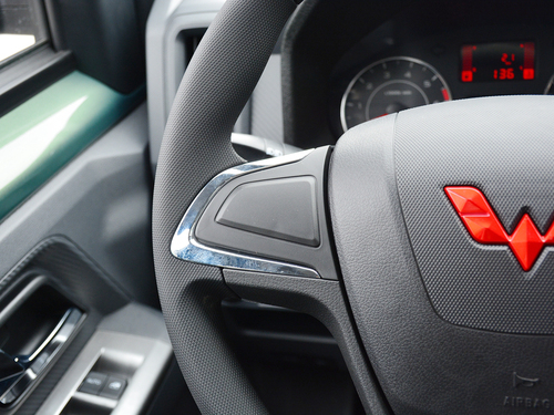 2021款 五菱征途 1.5L开拓型LAR