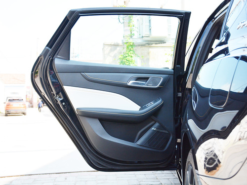 2021款 名爵6 Pro 1.5T 自动Trophy旗舰版