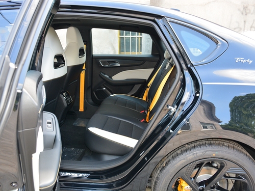 2021款 名爵6 Pro 1.5T 自动Trophy旗舰版