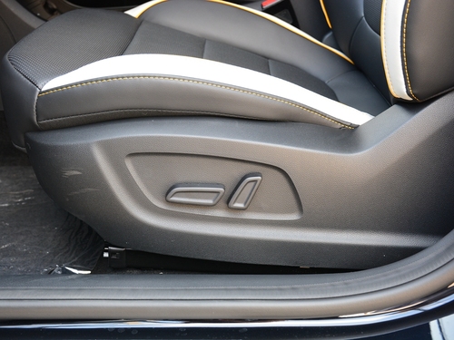 2021款 名爵6 Pro 1.5T 自动Trophy旗舰版