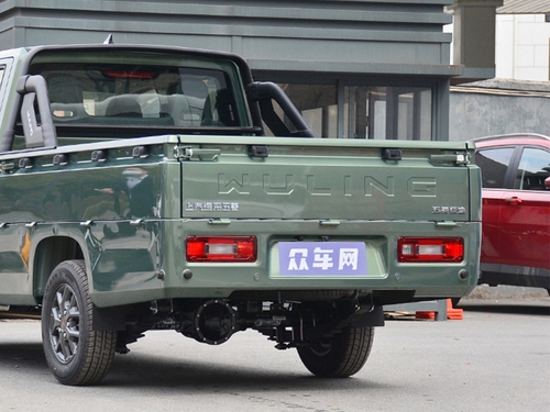 2021款 五菱征途 1.5L开拓型LAR