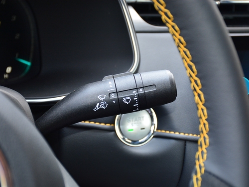 2021款 名爵6 Pro 1.5T 自动Trophy旗舰版