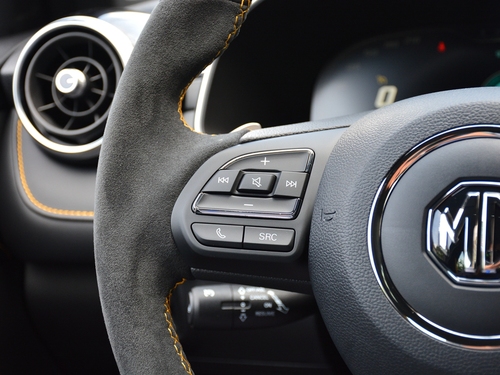 2021款 名爵6 Pro 1.5T 自动Trophy旗舰版