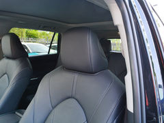 2022款 汉兰达 双擎 2.5L 两驱尊贵版 7座