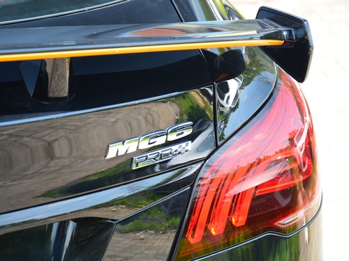 2021款 名爵6 Pro 1.5T 自动Trophy旗舰版