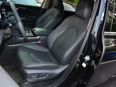 2022款 汉兰达 双擎 2.5L 两驱尊贵版 7座