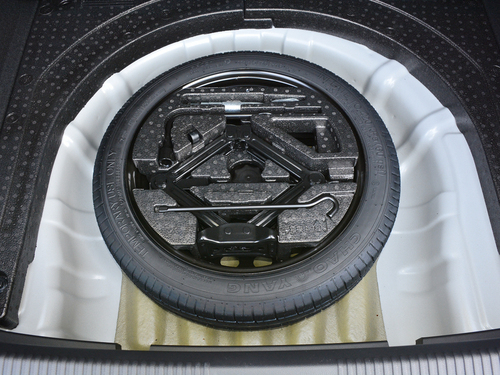 2021款 荣威Ei5 500 倾慕版