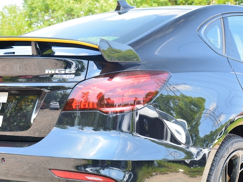 2021款 名爵6 Pro 1.5T 自动Trophy旗舰版