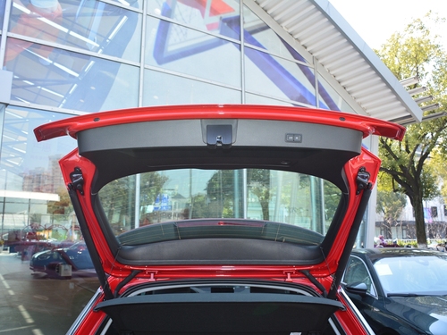 2022款 奥迪Q2L e-tron Q2L e-tron 纯电智享型