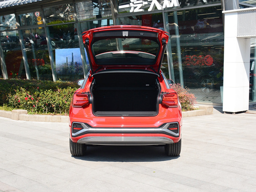 2022款 奥迪Q2L e-tron Q2L e-tron 纯电智享型