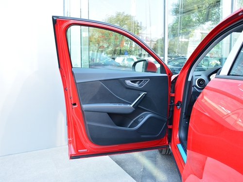 2022款 奥迪Q2L e-tron Q2L e-tron 纯电智享型