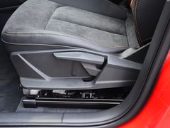 2022款 奥迪Q2L e-tron Q2L e-tron 纯电智享型