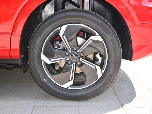 2022款 奥迪Q2L e-tron Q2L e-tron 纯电智享型