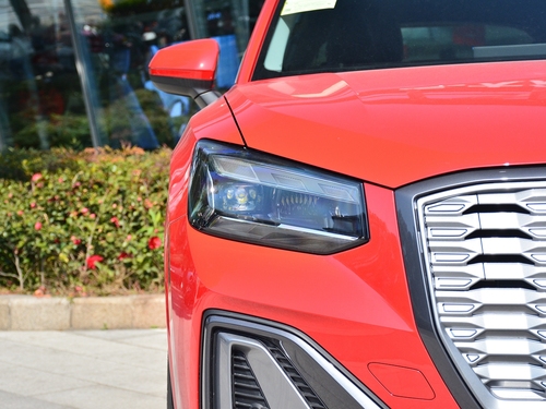 2022款 奥迪Q2L e-tron Q2L e-tron 纯电智享型