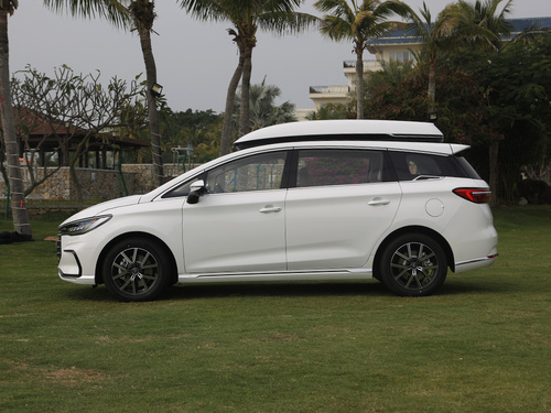 2022款 宋MAX新能源 DM-i 105KM 行政版