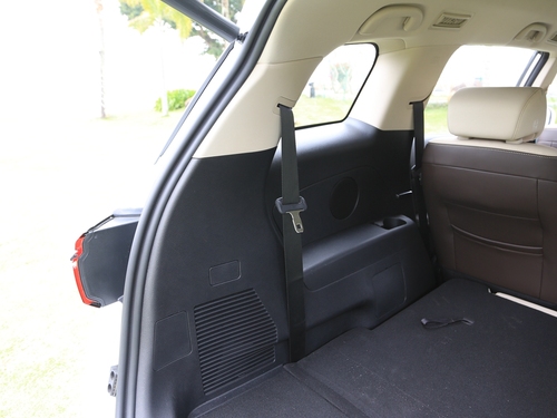 2022款 宋MAX新能源 DM-i 105KM 行政版