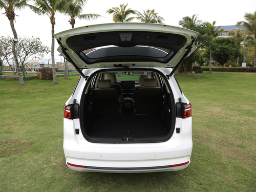 2022款 宋MAX新能源 DM-i 105KM 行政版