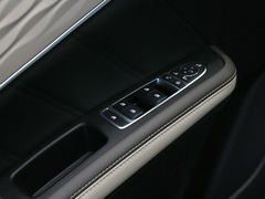 2022款 宋MAX新能源 DM-i 105KM 行政版