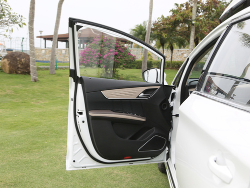 2022款 宋MAX新能源 DM-i 105KM 行政版