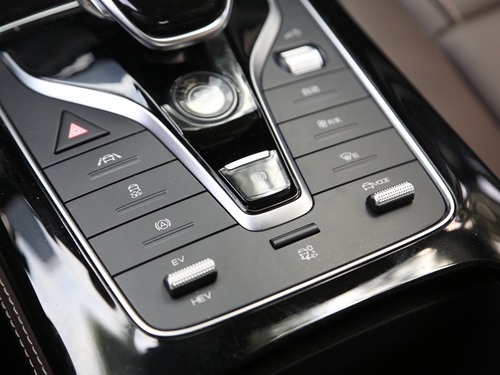 2022款 宋MAX新能源 DM-i 105KM 行政版