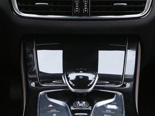 2022款 宋MAX新能源 DM-i 105KM 行政版