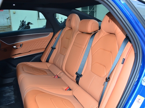 2022款 汉 DM-i 121KM 尊享型