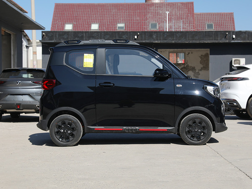 2022款 宏光MINI EV GAMEBOY 300km 玩咖款 磷酸铁锂