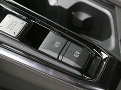 2022款 MG5天蝎座 1.5T Trophy运动旗舰版